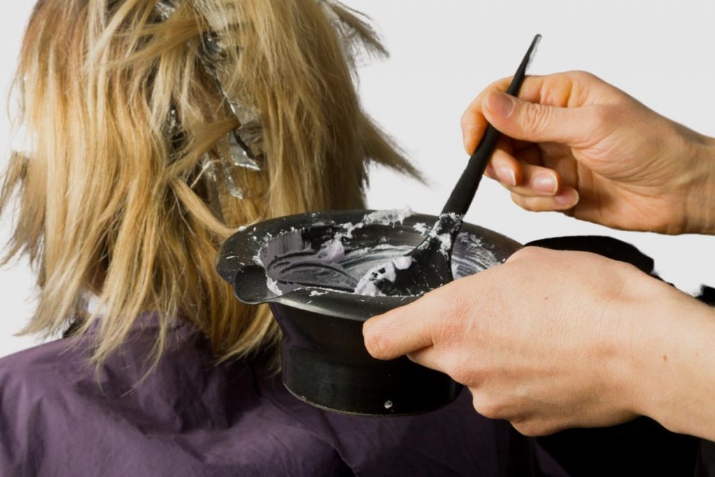 Things to consider when dying your hair extensions while in your head